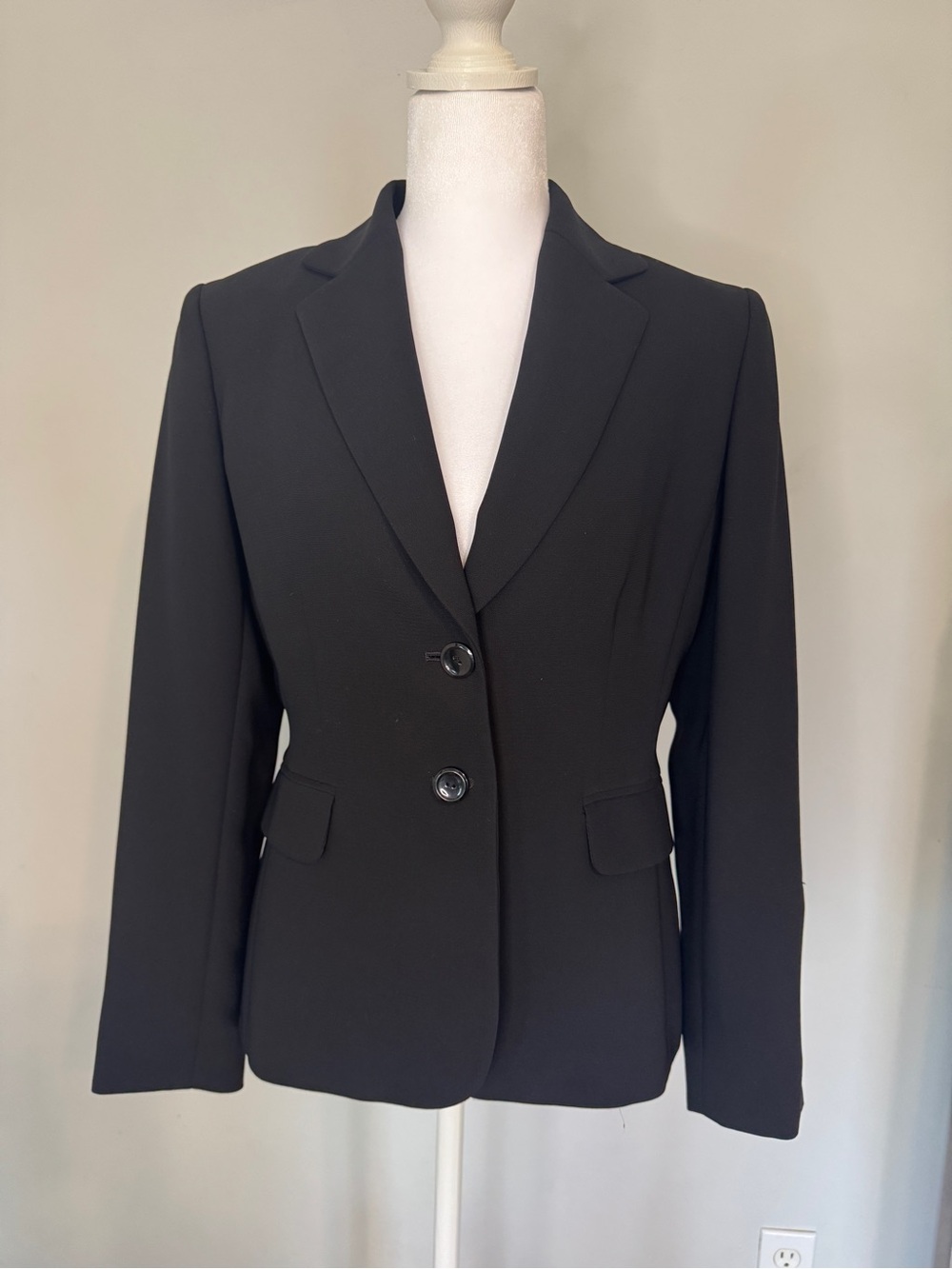 Black Blazer - 4P